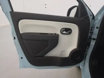 Photo 35 Renault Twingo  III E-Tech