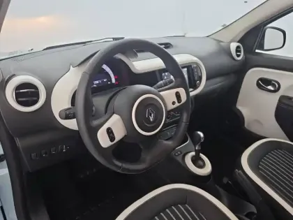 Photo 25 Renault Twingo  III E-Tech