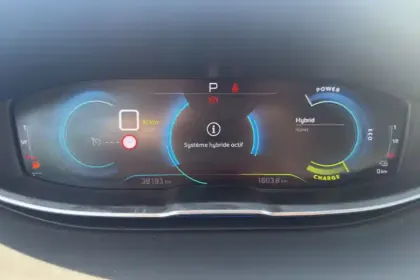Photo 17 Peugeot 3008  Hybrid 225 e-EAT8