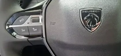 Photo 22 Peugeot 208  Hybrid 110 ch e-DCS6