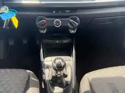 Photo 10 Kia Rio  1.0 T-GDi 100 ch BVM6