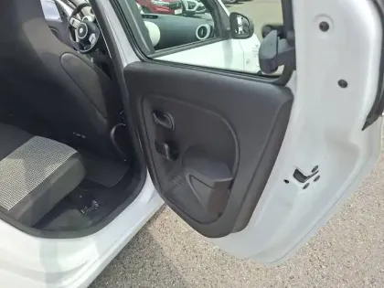 Photo 16 Renault Twingo  III Achat Intégral - 21