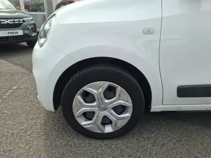 Photo 8 Renault Twingo  III Achat Intégral - 21