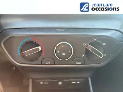 Photo 13 Hyundai Bayon  1.0 T-GDi 100 Hybrid 48V