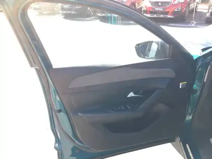 Photo 15 Peugeot 408  PureTech 130 ch S&S EAT8