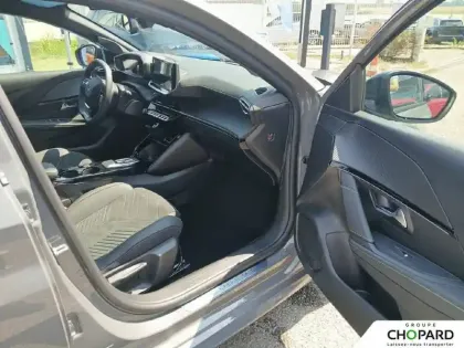 Photo 12 Peugeot 208  Hybrid 145 ch e-DCS6
