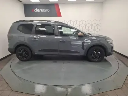 Photo 9 Dacia Jogger  Hybrid 155 7 pl