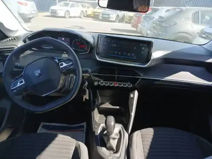 Photo 10 Peugeot 208  PureTech 75 S&S BVM5