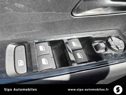 Photo 21 Lancia Ypsilon  Turbo 100ch BVM6