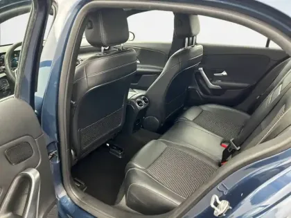 Photo 11 Mercedes Classe A  250 e 8G-DCT