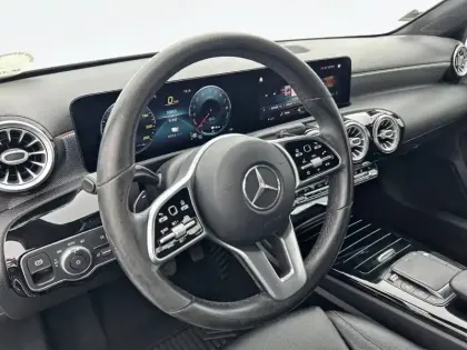 Photo 8 Mercedes Classe A  250 e 8G-DCT