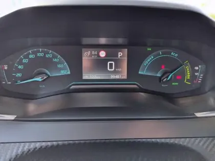 Photo 9 Peugeot 2008  Electrique 136 ch