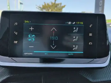 Photo 17 Peugeot 2008  Electrique 136 ch