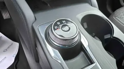 Photo 17 Ford Kuga  2.5 Duratec 180 ch FlexiFuel FHEV E85 Powershift