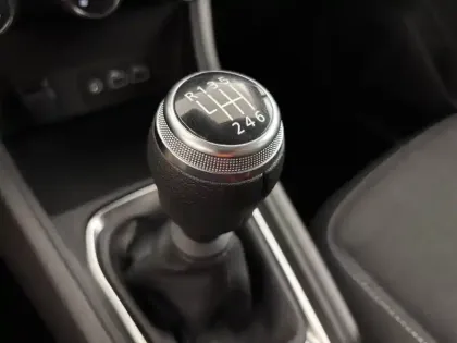 Photo 21 Renault Captur  TCe 90