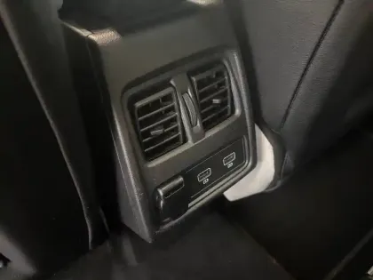 Photo 21 Renault Captur  E-Tech Plug-in 160