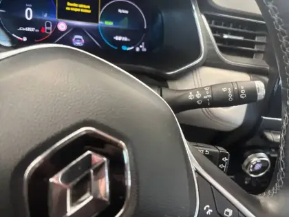 Photo 28 Renault Captur  E-Tech Plug-in 160