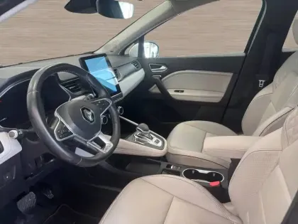 Photo 8 Renault Captur  E-Tech Plug-in 160