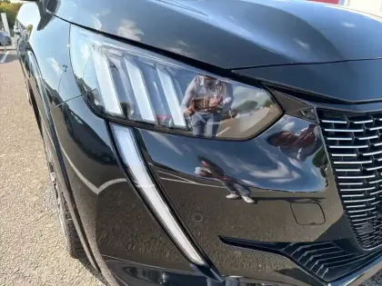 Photo 15 Peugeot 208  PureTech 100 S&S BVM6