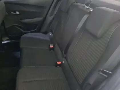 Photo 32 Peugeot 2008  PureTech 130 S&S EAT8