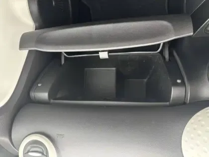 Photo 34 Renault Twingo  III E-Tech
