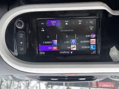 Photo 24 Renault Twingo  III E-Tech