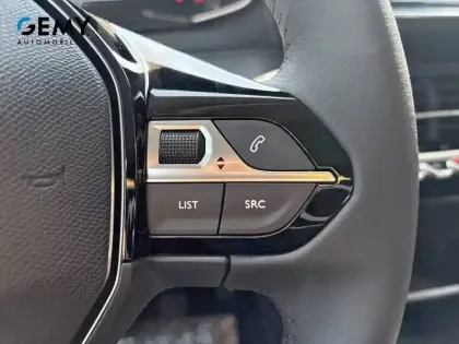 Photo 21 Peugeot 208  Turbo 100 ch BVM6