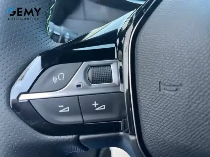 Photo 11 Peugeot 208  Hybrid 145 ch e-DCS6