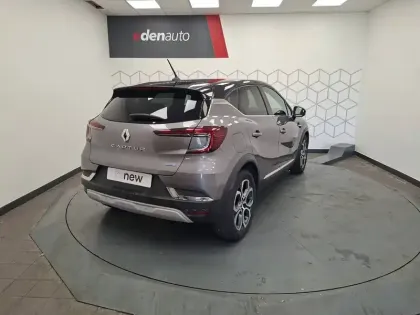 Photo 12 Renault Captur  E-Tech Plug-in 160