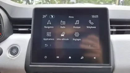 Photo 24 Renault Clio  E-Tech full hybrid 145