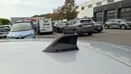 Photo 43 Renault Clio  E-Tech full hybrid 145