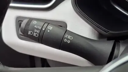 Photo 31 Renault Clio  E-Tech full hybrid 145