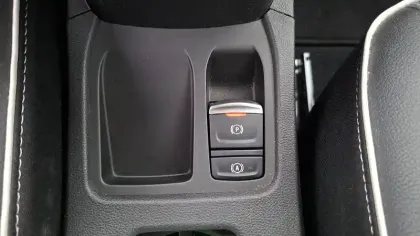 Photo 17 Renault Clio  E-Tech full hybrid 145