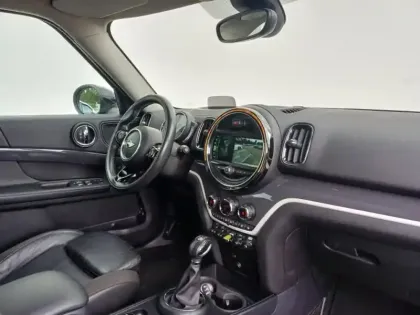 Photo 31 Mini Countryman  Cooper SE 136ch + 88ch Exquisite ALL4 BVA
