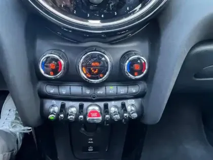 Photo 8 Mini Mini  5 Portes Cooper 136ch Edition Premium Plus BVA7