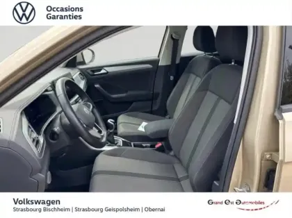 Photo 25 Volkswagen T-roc  1.0 TSI 110ch Life Plus