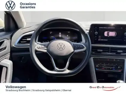 Photo 10 Volkswagen T-roc  1.0 TSI 110ch Life Plus