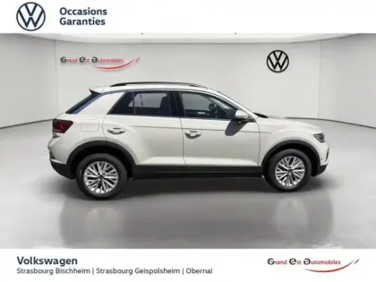 Photo 21 Volkswagen T-roc  1.0 TSI 110ch Life Plus