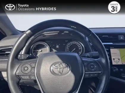 Photo 12 Toyota Camry  Hybride 218ch Design