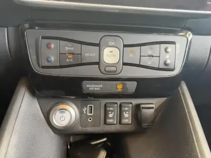 Photo 12 Nissan Leaf  150ch 40kWh N-Connecta