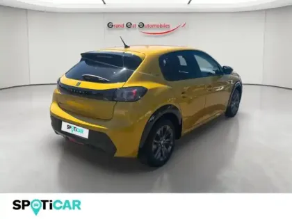 Photo 5 Peugeot 208  e- 136ch Style