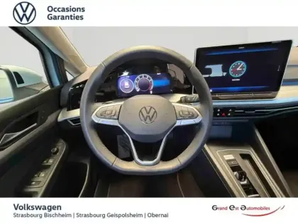 Photo 11 Volkswagen Golf  1.5 eHybrid 204ch VW Edition DSG6