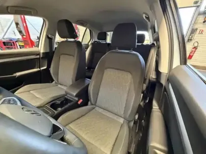 Photo 12 Volkswagen Golf  1.5 eHybrid 204ch VW Edition DSG6