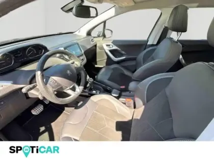 Photo 12 Peugeot 2008  1.2 PureTech 110ch E6.c Crossway S&S EAT6