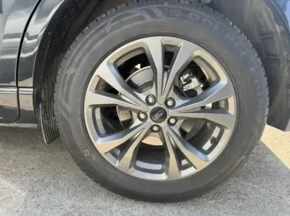 Photo 8 Ford Kuga  2.5 Duratec 190 ch FHEV E85 ST-Line BVA