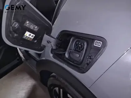 Photo 12 Peugeot 2008  Electrique 54 kWh 156 ch