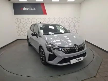 Photo 7 Renault Clio  E-Tech full hybrid 145