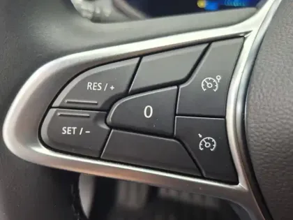 Photo 32 Renault Clio  E-Tech full hybrid 145