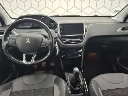 Photo 33 Peugeot 2008  1.2 PureTech 110ch S&S BVM5
