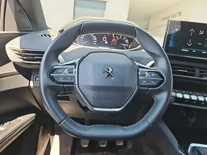 Photo 8 Peugeot 3008  PureTech 130ch S&S BVM6